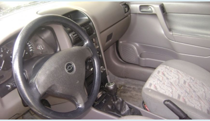 CHEVROLET ASTRA SEDAN 1.8 - PRATA - 2002 Foto 3 (Grande)