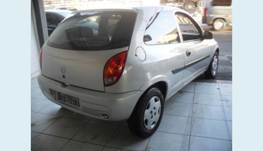 CHEVROLET CELTA 2P 1.0 - PRATA - 2001 Foto 3 (Grande)