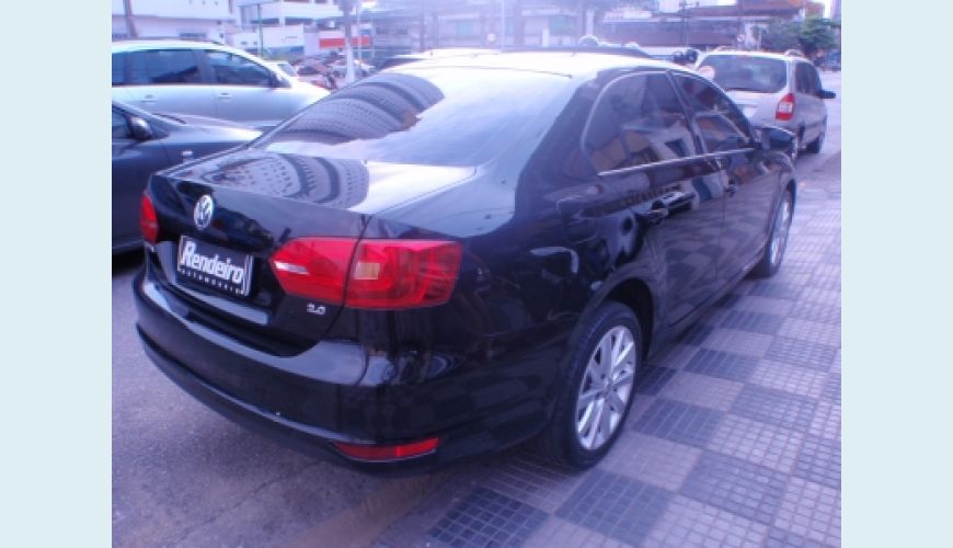 VOLKSWAGEN JETTA 2.0 TOTAL FLEX 8V 4P MEC. - PRETO - 2012 Foto 3 (Grande)