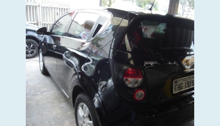 CHEVROLET SONIC HB LT 1.6 16V FLEXPOWER 5P AUT. - PRETO - 2013 Foto 3 (Grande)