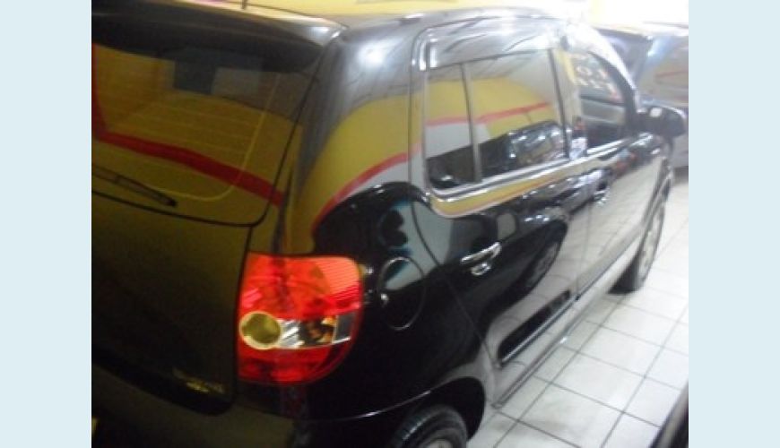 VOLKSWAGEN FOX TREND 4P 1.0 FLEX - PRETO - 2010 Foto 3 (Grande)
