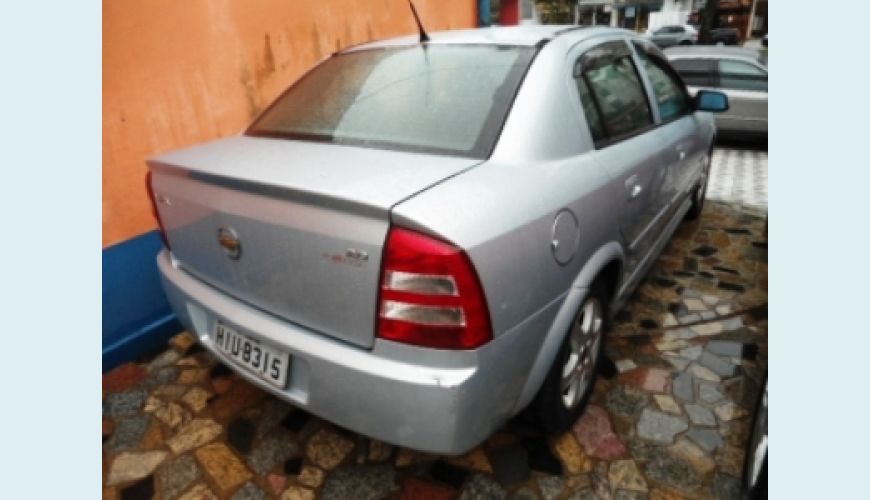 CHEVROLET ASTRA SEDAN ADVANTAGE 2.0 FLEX - PRATA - 2010 Foto 3 (Grande)