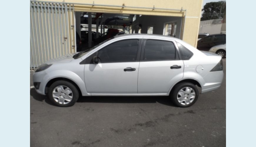 FORD FIESTA 1.6 MPI SEDAN 8V - PRATA - 2011 Foto 3 (Grande)