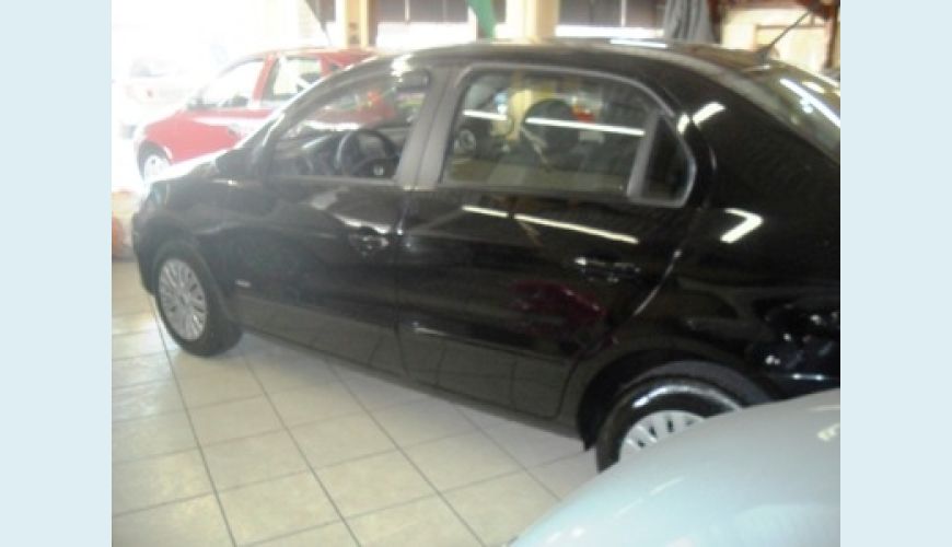 VOLKSWAGEN VOYAGE SEDAN 4P 1.0 FLEX - PRETO - 2011 Foto 3 (Grande)