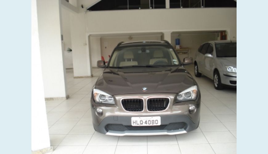 BMW X1 - MARROM - 2012 Foto 4 (Grande)