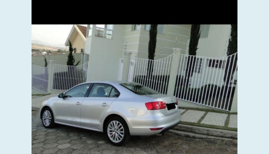 VOLKSWAGEN JETTA TSI HIGLINE 2.0 - PRATA - 2014 Foto 4 (Grande)