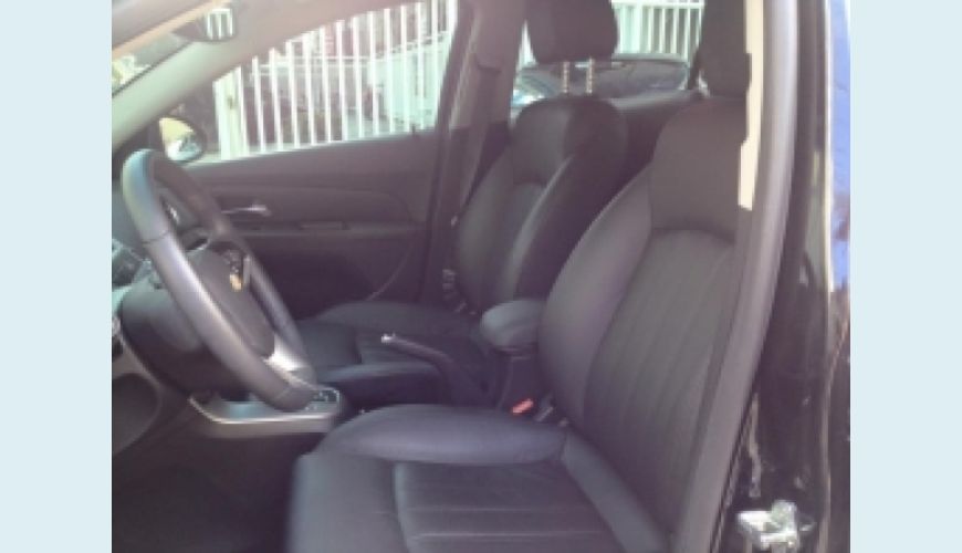 CHEVROLET CRUZE 1.8 LT SPORT6 16V FLEX 4P AUT. - PRETO - 2014 Foto 4 (Grande)