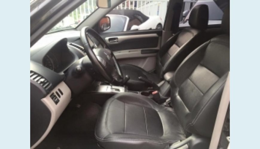 MITSUBISHI PAJERO DAKAR 3.2 HPE 4X4 7 LUGARES 16V TURBO INTERCOOLER DIESEL 4P AUT - PRETO - 2013 Foto 4 (Grande)