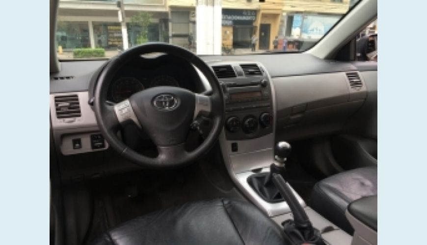 TOYOTA COROLLA 1.8 GLI 16V FLEX 4P - PRETO - 2014 Foto 4 (Grande)