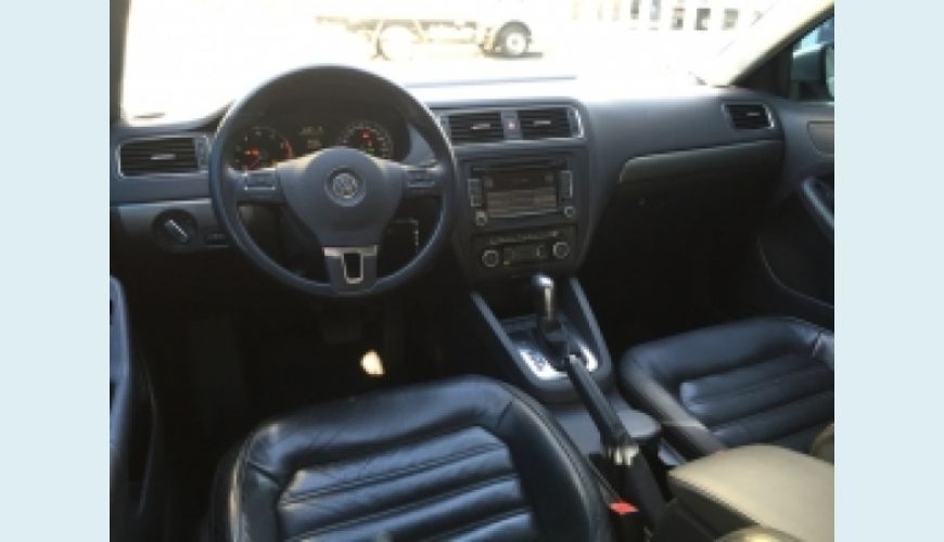 VOLKSWAGEN JETTA 2.0 TSI HIGHLINE 200CV 4P TIPTRONIC - PRATA - 2011 Foto 4 (Grande)
