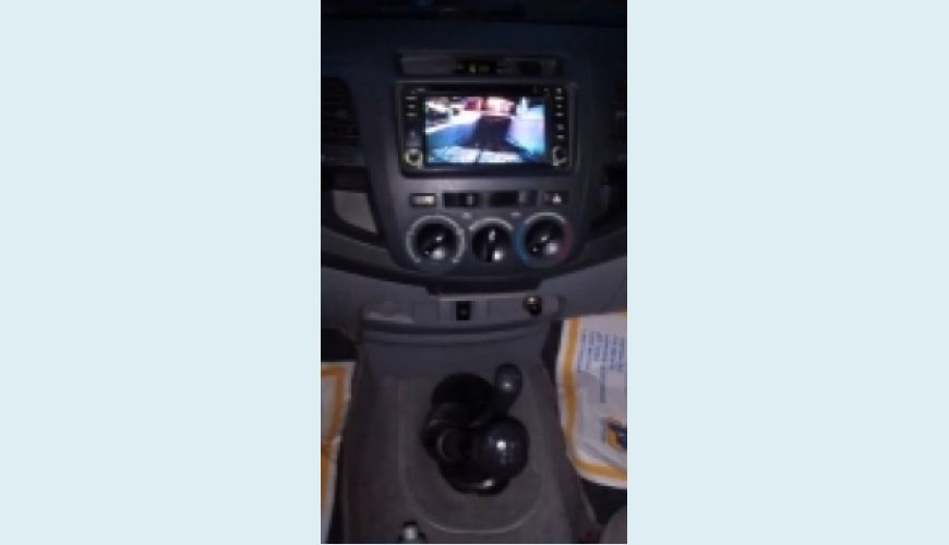 TOYOTA HILUX 2.5 STD 4X4 CD 16V TURBO DIESEL 4P - PRATA - 2010 Foto 4 (Grande)