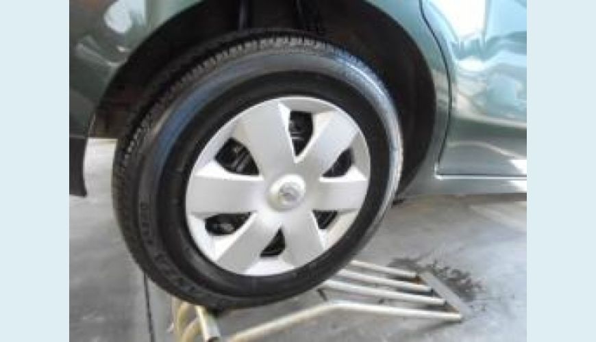 NISSAN LIVINA 1.6 16V FLEX 4P - VERDE - 2010 Foto 4 (Grande)