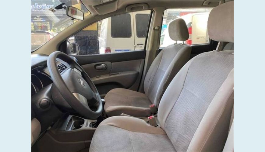 NISSAN LIVINA 1.6 SL 16V FLEX 4P - PRATA - 2010 Foto 4 (Grande)