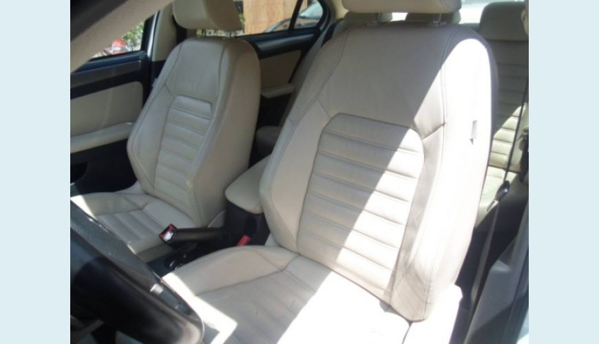 VOLKSWAGEN JETTA 2.0 TSI HIGHLINE 211CV 4P TIPTRONIC - BRANCO - 2013 Foto 4 (Grande)