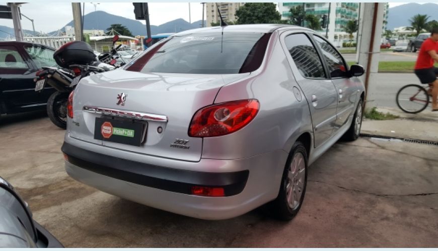 PEUGEOT 207 1.6 XS PASSION 16V FLEX 4P AUT. - PRATA - 2011 Foto 4 (Grande)