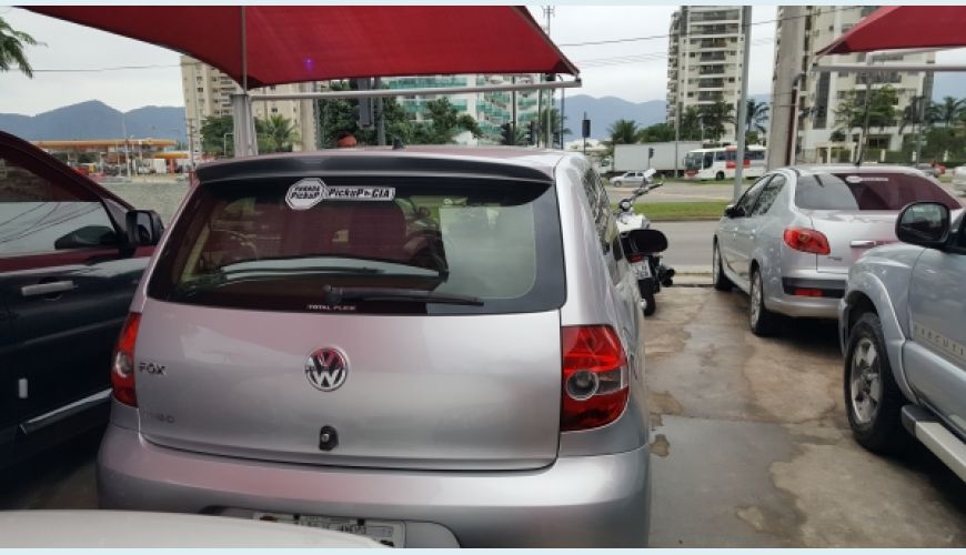 VOLKSWAGEN FOX 1.0 MI TREND 8V FLEX 4P - PRATA - 2009 Foto 4 (Grande)