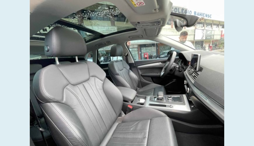 AUDI Q5 2.0 TFSI S-LINE S TRONIC - PRETO - 2020 Foto 4 (Grande)
