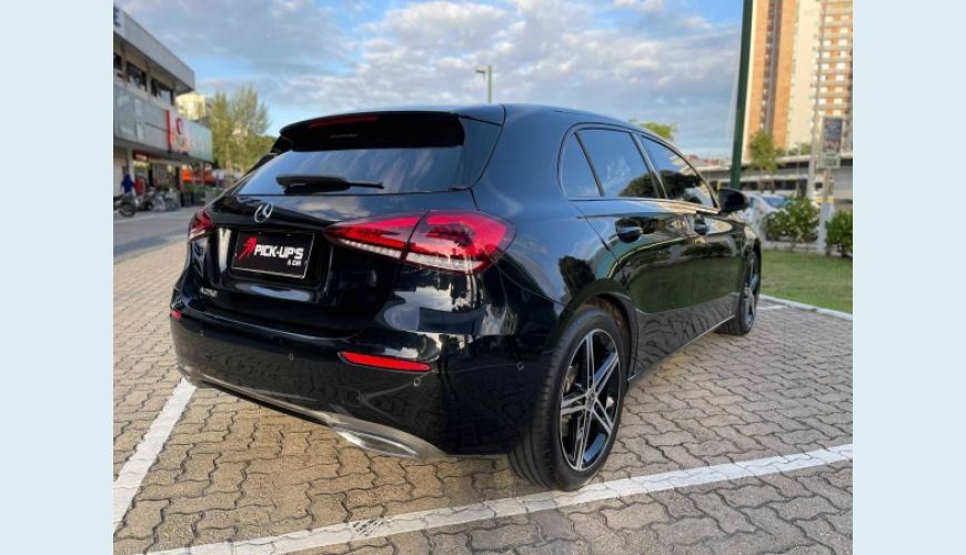 MERCEDES-BENZ A 250 2.0 CGI VISION 7G-DCT - PRETO - 2020 Foto 4 (Grande)