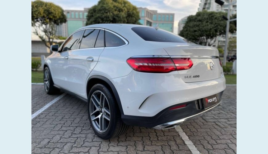 MERCEDES-BENZ GLE 400 3.0 V6 COUPÉ 4MATIC 9G-TRONIC - BRANCO - 2016 Foto 4 (Grande)