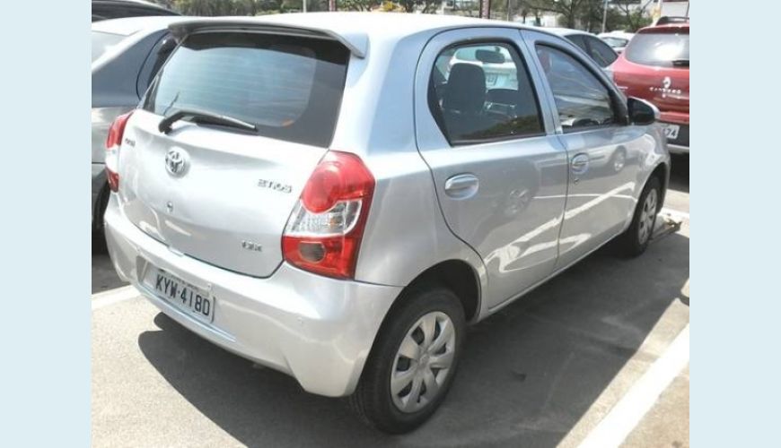 TOYOTA ETIOS 1.3 X 16V FLEX 4P - PRATA - 2014 Foto 4 (Grande)