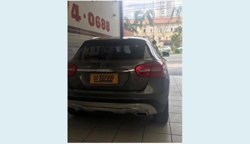 MERCEDES-BENZ GLA 200 1.6 CGI ADVANCE 16V TURBO 4P AUT. - CINZA - 2015 Foto 4 (Grande)