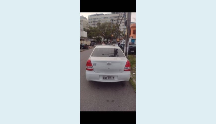 TOYOTA ETIOS 1.5 X SEDAN 16V FLEX 4P - BRANCO - 2017 Foto 4 (Grande)