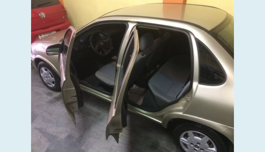 CHEVROLET CLASSIC 1.0 MPFI LIFE 8V FLEX 4P - DOURADO - 2007 Foto 4 (Grande)