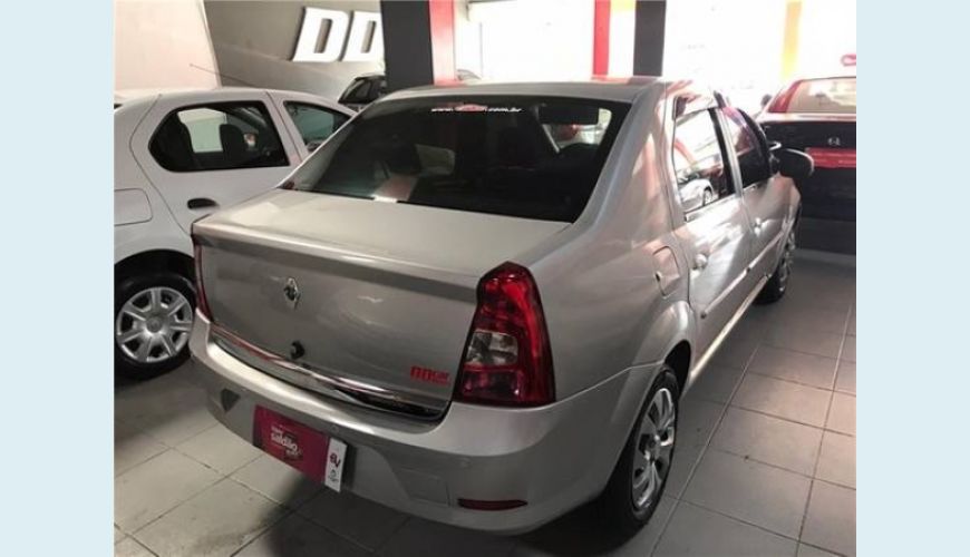 RENAULT LOGAN 1.6 EXPRESSION 8V FLEX 4P - PRATA - 2011 Foto 4 (Grande)