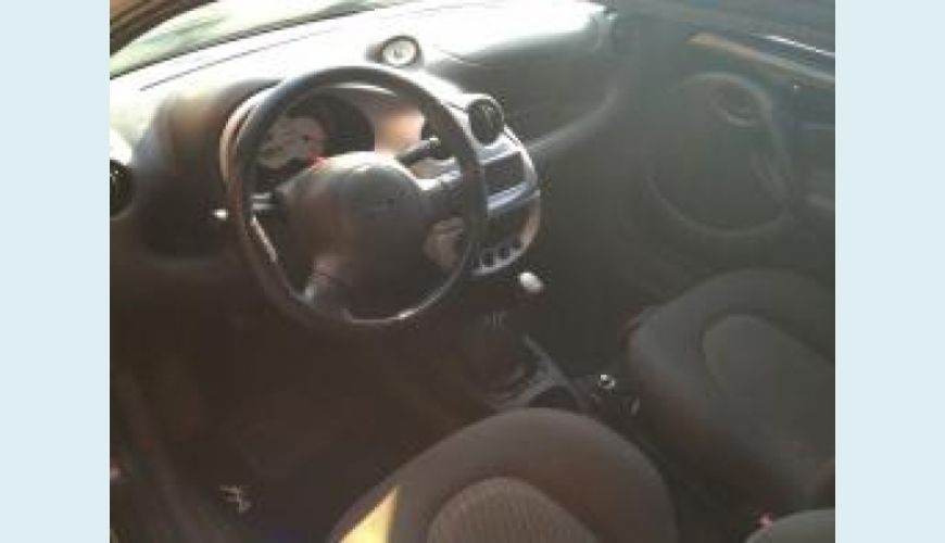 FORD KA 1.6 MPI ACTION 8V 2P - PRETO - 2004 Foto 4 (Grande)