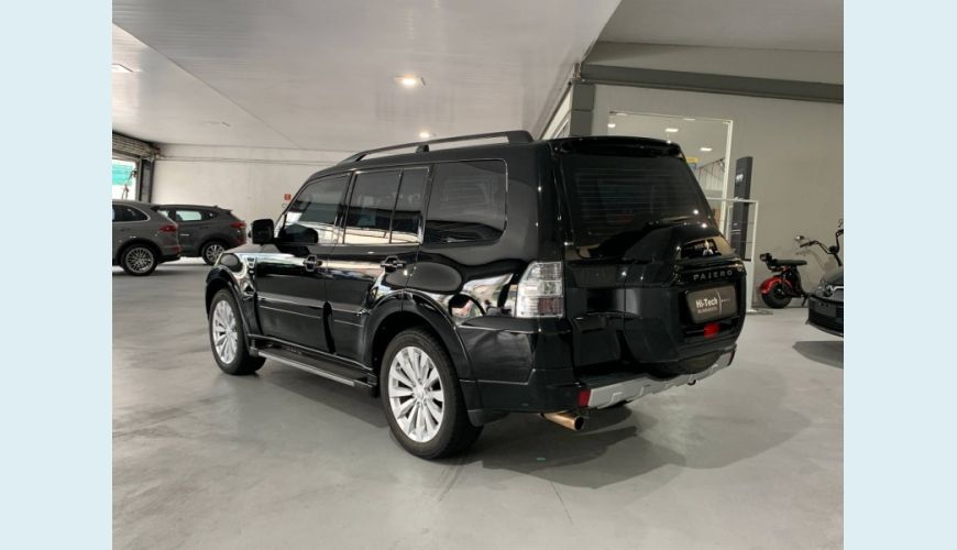 MITSUBISHI PAJERO FULL 3.8 HPE 4X4 V6 24V 4P AUT. - PRETO - 2016 Foto 4 (Grande)