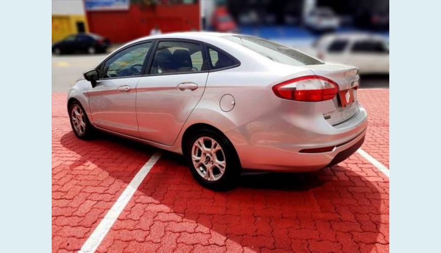 FORD FIESTA 1.6 SE SEDAN 16V FLEX 4P POWERSHIFT - PRATA - 2014 Foto 4 (Grande)