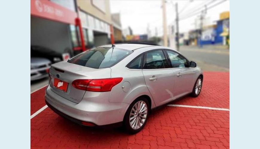 FORD FOCUS 2.0 TITANIUM 16V FLEX 4P POWERSHIFT - PRATA - 2018 Foto 4 (Grande)