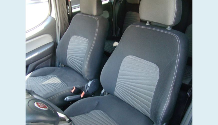 FIAT DOBLO 1.8 MPI ESSENCE 16V FLEX 4P - CINZA - 2015 Foto 4 (Grande)