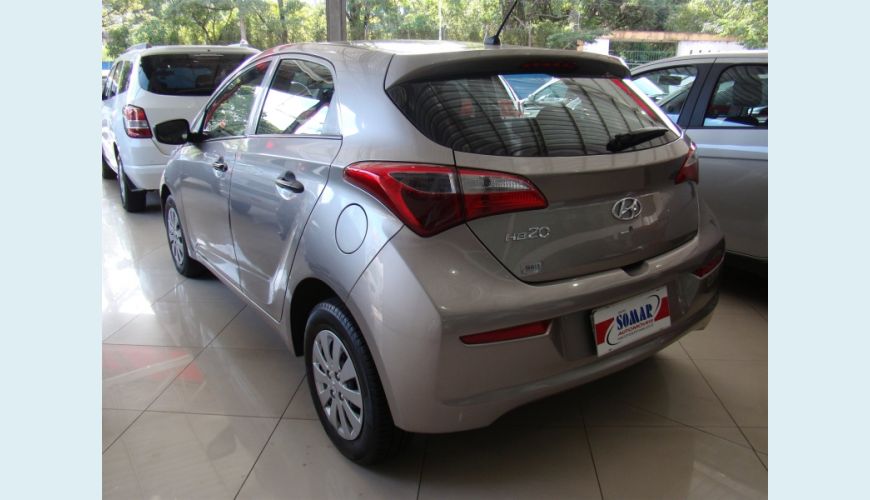 HYUNDAI HB 20 1.0 COMFORT PLUS 12V FLEX 4P - PRATA - 2016 Foto 4 (Grande)