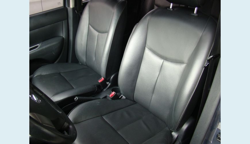 NISSAN LIVINA 1.8 SL X-GEAR 16V FLEX 4P AUT. - CINZA - 2013 Foto 4 (Grande)
