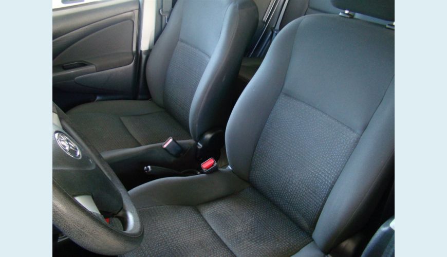 TOYOTA ETIOS 1.3 X 16V FLEX 4P - BRANCO - 2014 Foto 4 (Grande)