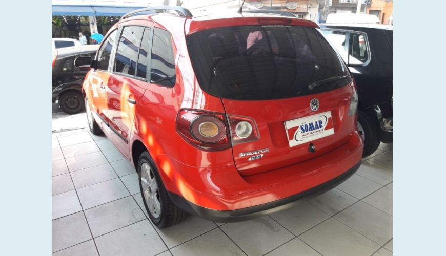 VOLKSWAGEN SPACEFOX 1.6 MI ROUTE 8V FLEX 4P - VERMELHO - 2010 Foto 4 (Grande)