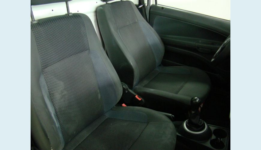 VOLKSWAGEN SAVEIRO 1.6 MI CS 8V FLEX 2P G.VI - BRANCO - 2015 Foto 4 (Grande)