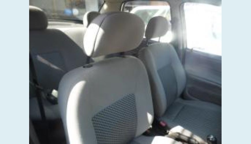 CHEVROLET CLASSIC 1.0 MPFI LIFE 8V FLEX 4P - PRETO - 2009 Foto 4 (Grande)