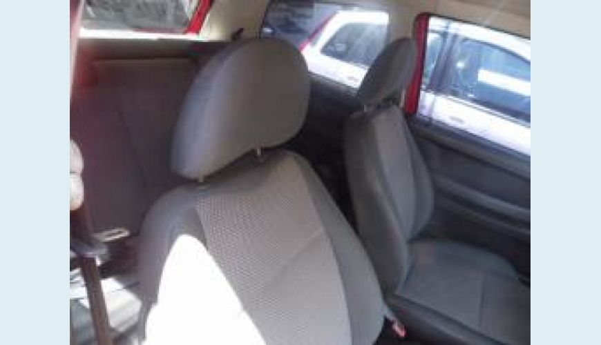 VOLKSWAGEN FOX 1.0 MI 8V FLEX 2P - VERMELHO - 2006 Foto 4 (Grande)