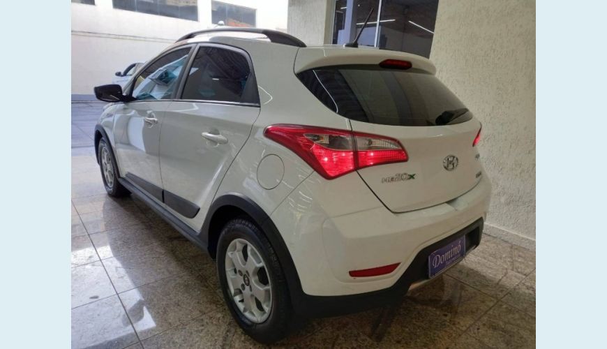 HYUNDAI HB 20X 1.6 16V STYLE FLEX 4P AUT. - BRANCO - 2015 Foto 4 (Grande)