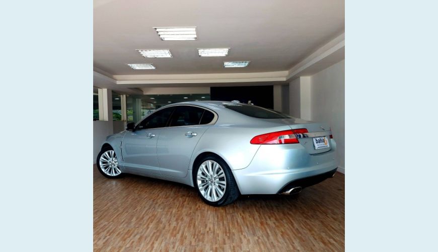 JAGUAR XF 3.0 PREMIUM LUXURY V6 24V 4P AUT. - PRATA - 2011 Foto 4 (Grande)