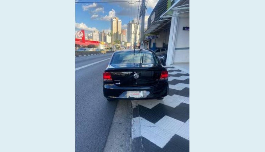 VOLKSWAGEN VOYAGE 1.6 MI TREND 8V FLEX 4P - PRETO - 2013 Foto 4 (Grande)