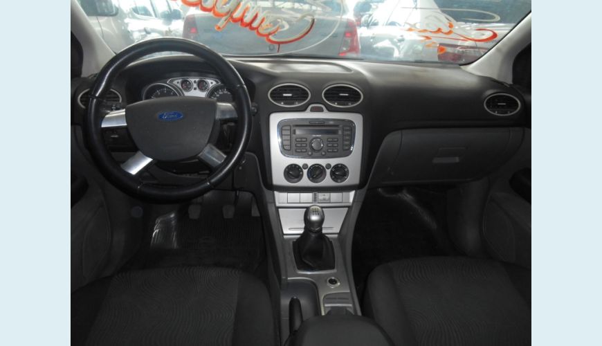 FORD FOCUS 2.0 GHIA 16V FLEX 4P AUT. - PRATA - 2012 Foto 4 (Grande)