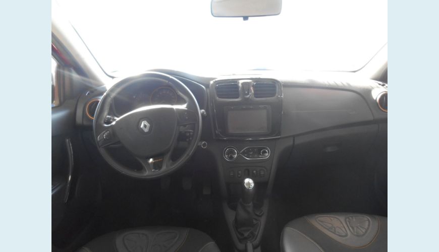 RENAULT SANDERO 1.6 STEPWAY 8V FLEX 4P - VERMELHO - 2017 Foto 4 (Grande)