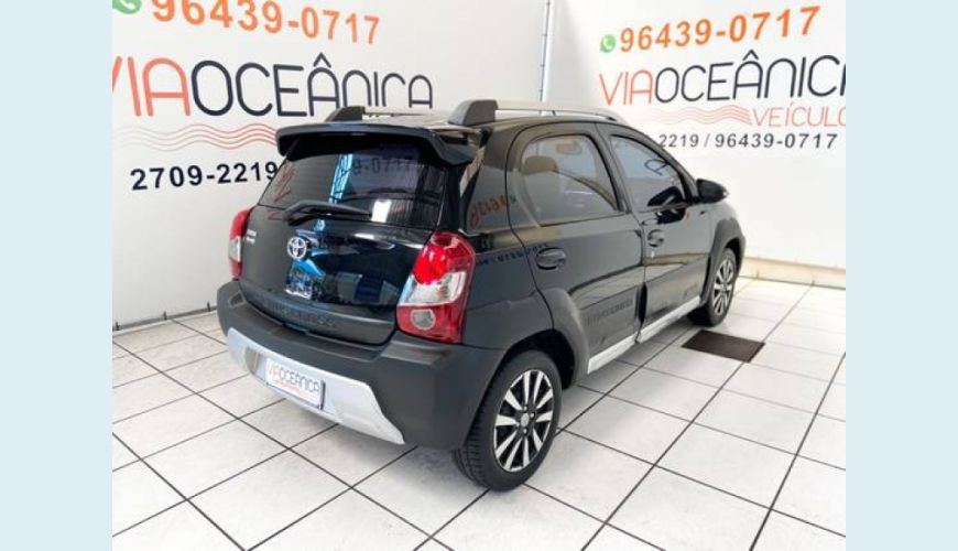 TOYOTA ETIOS CROSS 1.5 16V FLEX 4P - PRETO - 2017 Foto 4 (Grande)