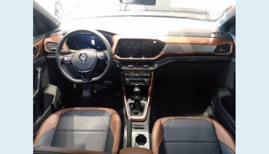 VOLKSWAGEN T-CROSS 1.0 200 TSI TOTAL FLEX COMFORTLINE AUT. - VERMELHO - 2021 Foto 4 (Grande)