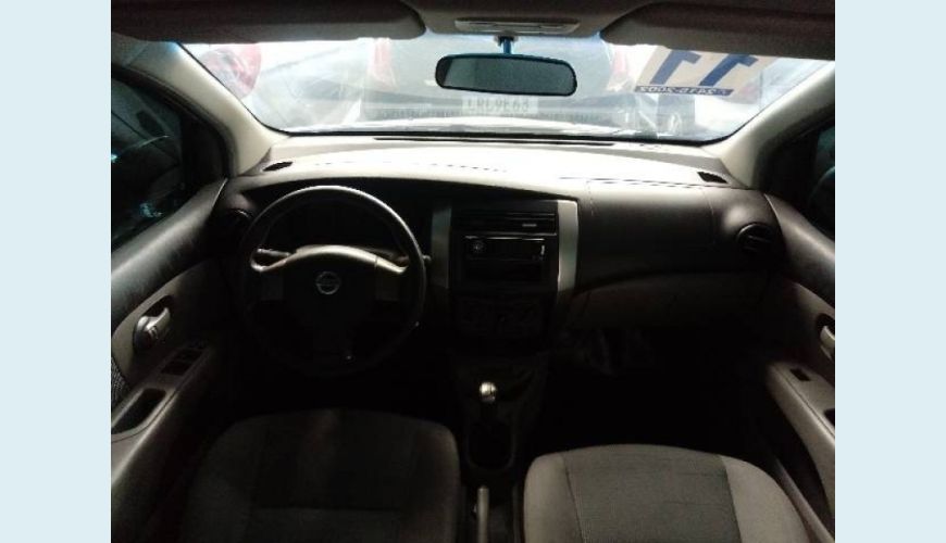 NISSAN LIVINA 1.6 16V FLEX 4P - PRATA - 2011 Foto 4 (Grande)