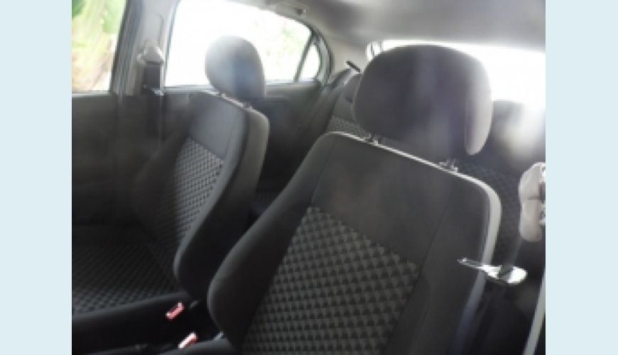 VOLKSWAGEN GOL 1.0 MI COMFORTLINE 8V FLEX 4P - PRATA - 2015 Foto 4 (Grande)