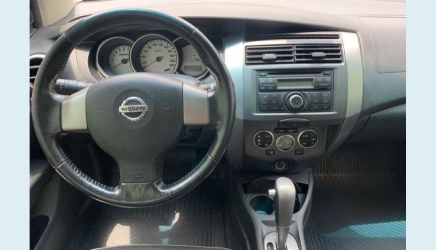 NISSAN GRAND LIVINA 1.8 SL 16V FLEX 4P AUT. - BRANCO - 2014 Foto 4 (Grande)